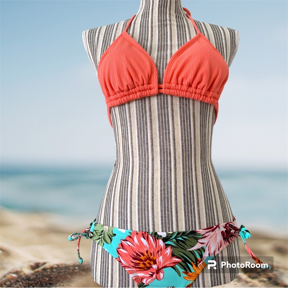 Floral bikini